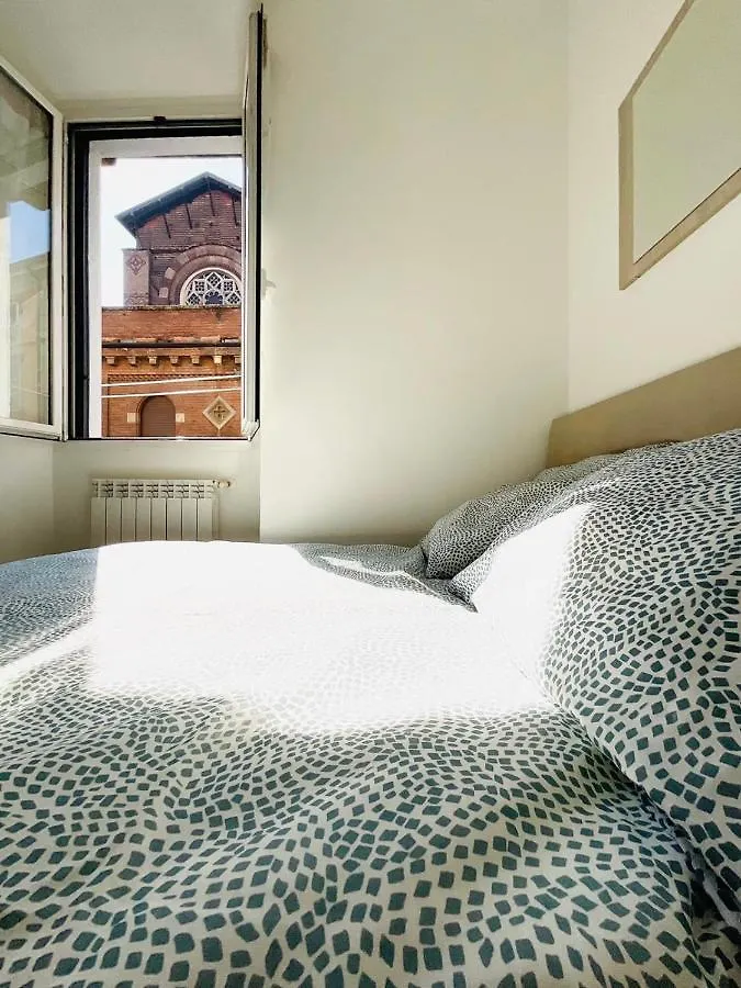 Milan Apartments In Navigli Heart
